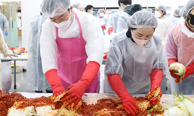 의왕시, 사랑채노인복지관 김장나눔 및 송년행사 진행